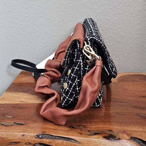 HAMMITT Dillon Sml Crossbody tan leather/ tweed /brushed gold hammered zipper - Picture 6 of 10